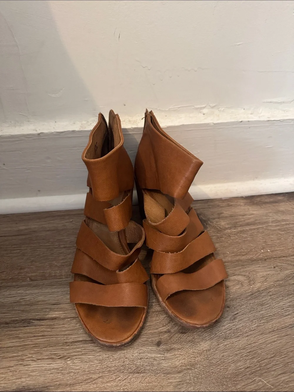 Frye Tash Cut Out Cognac Bootie